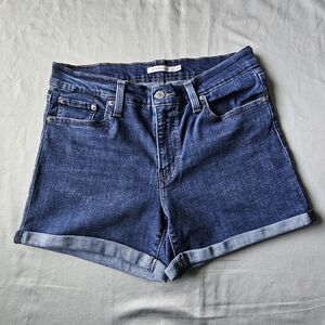 Levi's Women's Blue Rolled-Hem Denim Shorts W29